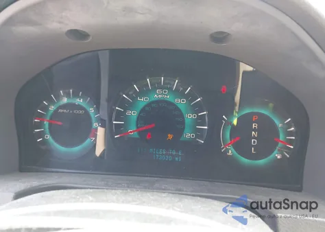 2010 Ford Fusion Se z USA, uszkodzony, nr VIN 3FAHP0HA3AR105876